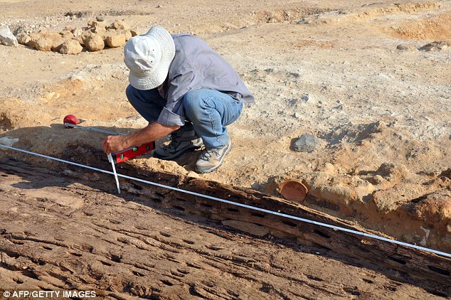 5000 year old wooden boat used by the pharaohs is discovered by french archaeologists 385760 1